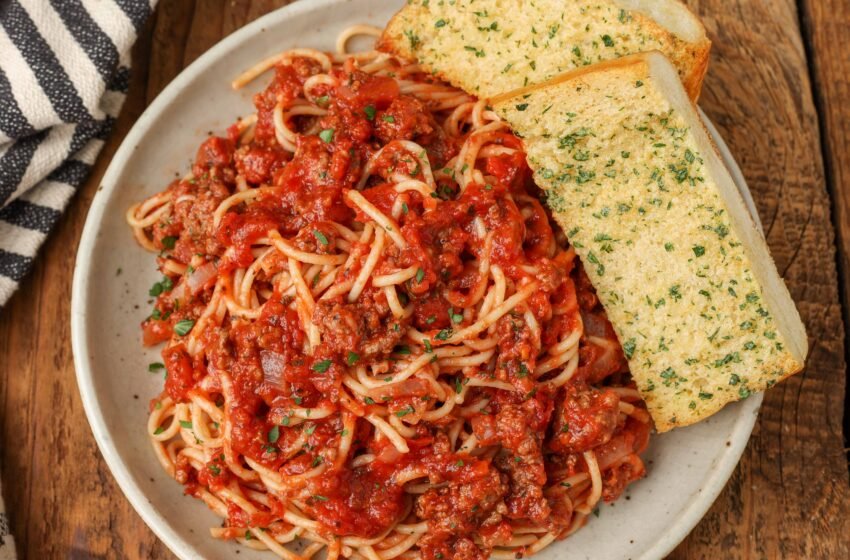 Homemade-Spaghetti-Sauce-with-Ground-Beef-Recipe