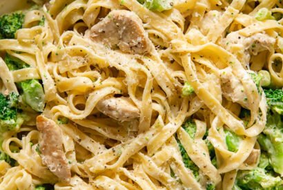 Thumbnail for Easy Chicken And Broccoli Alfredo Recipe