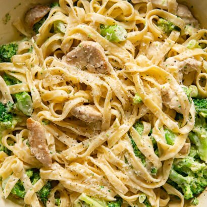 Easy-Chicken-And-Broccoli-Alfredo-Recipe