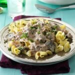 Slow-Cooker-Ground-Beef-Stroganoff-Recipe